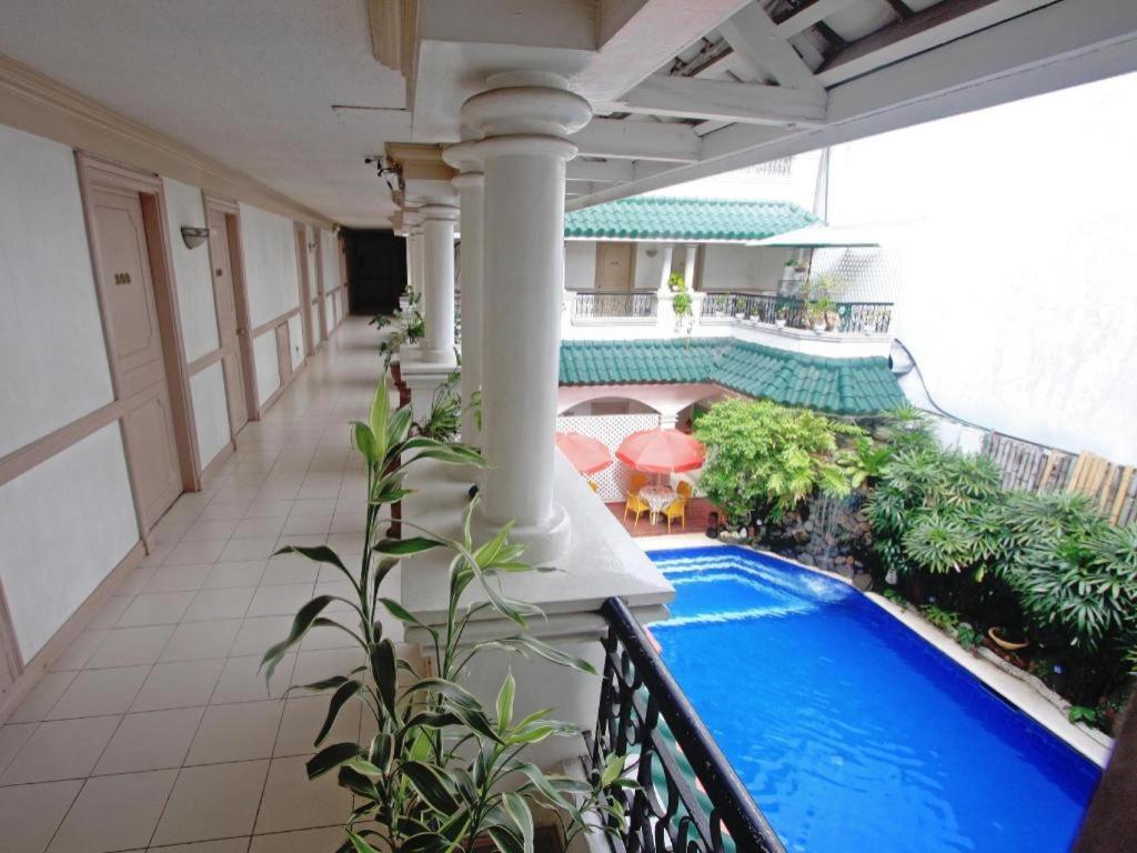 Hotel Galleria Davao Stadt Exterior foto